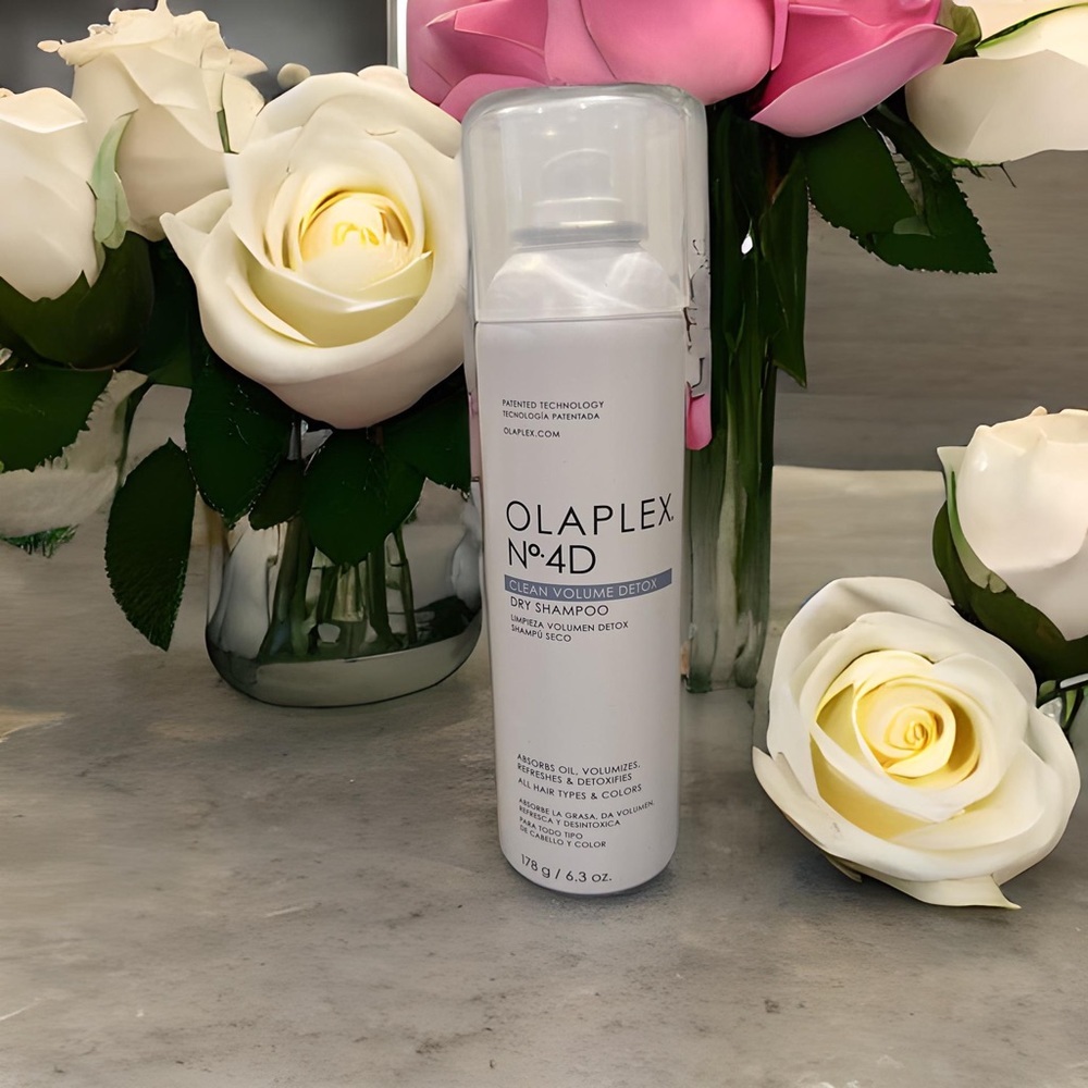 Olaplex No.4D Clean Volume Detox Dry Shampoo 6.3oz